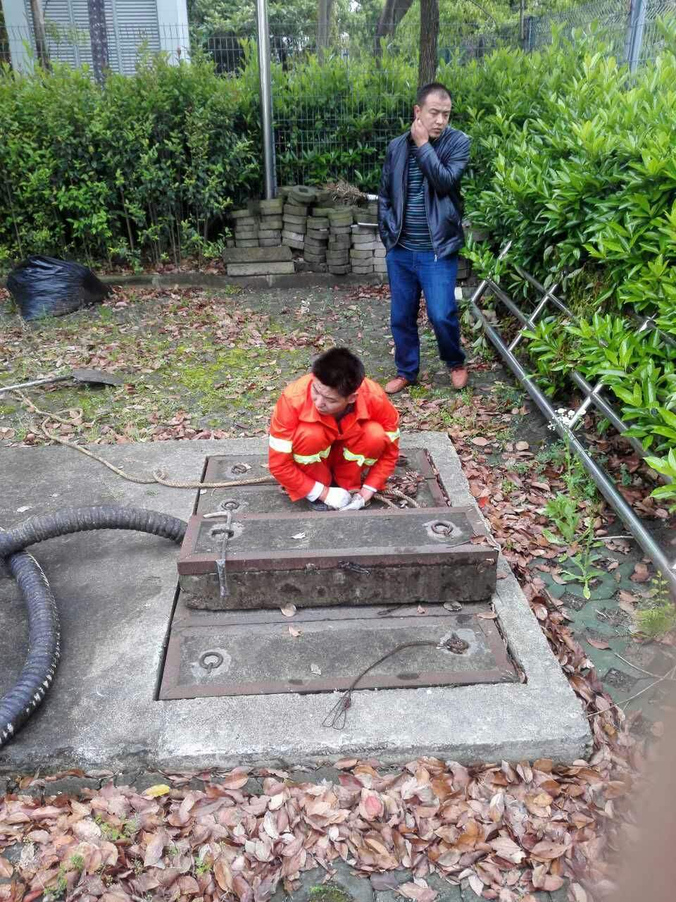 青湖路街道吸污抽粪